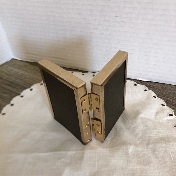 Vtg Double Picture Frame - Picture 4 of 11